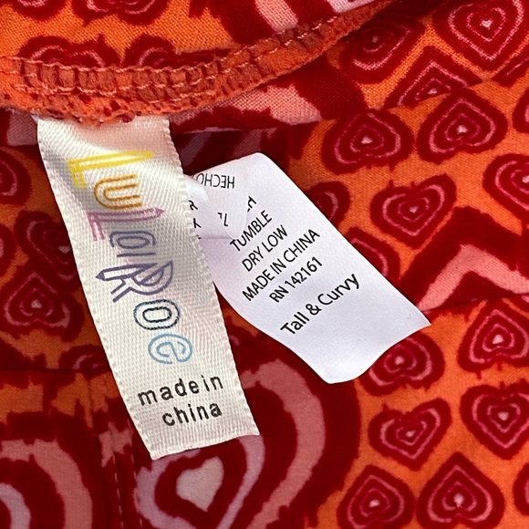 BNWOT Tall & Curvy Red Hearts Leggings Comfy Stretch Pants TC(10-20) - Picture 3 of 3